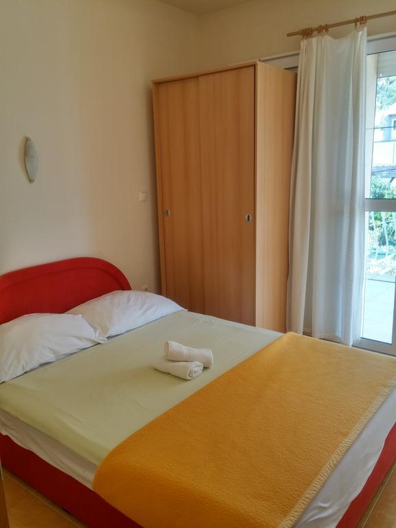 Apartments Biser Подгора Екстер'єр фото